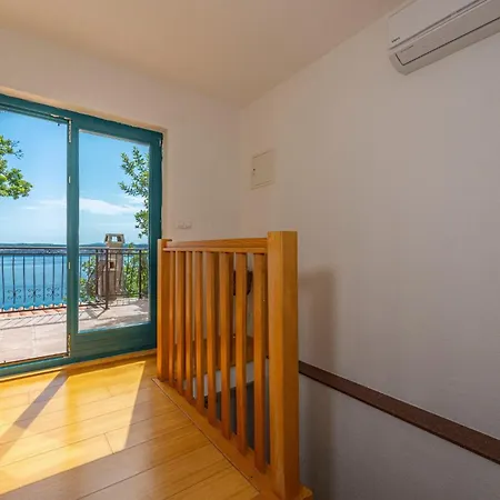 Palmhouse In - Haus Fuer 6 Personen Dom wakacyjny *